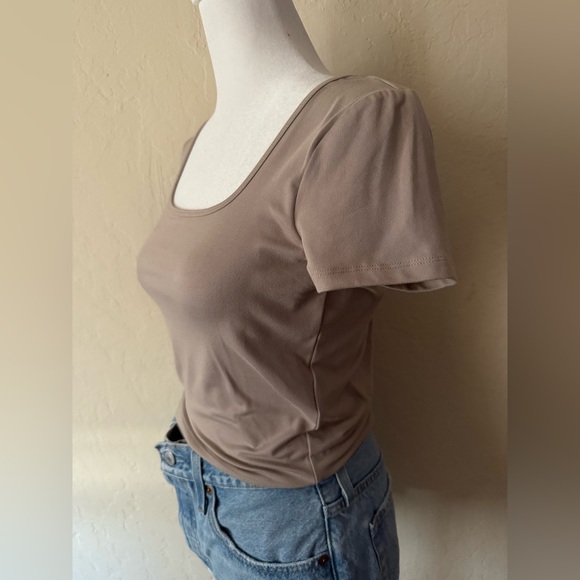 Hollister baby tee must have collection - Picture 2 of 5